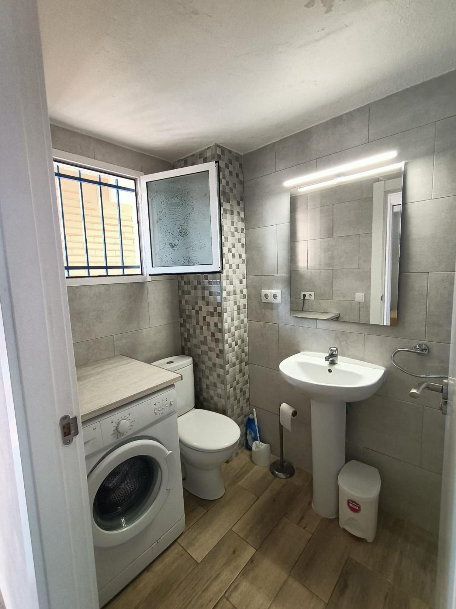 Appartamento Apartamento Edificio Esturion 500m Playa Poniente 1 Habitacion-bedroom *